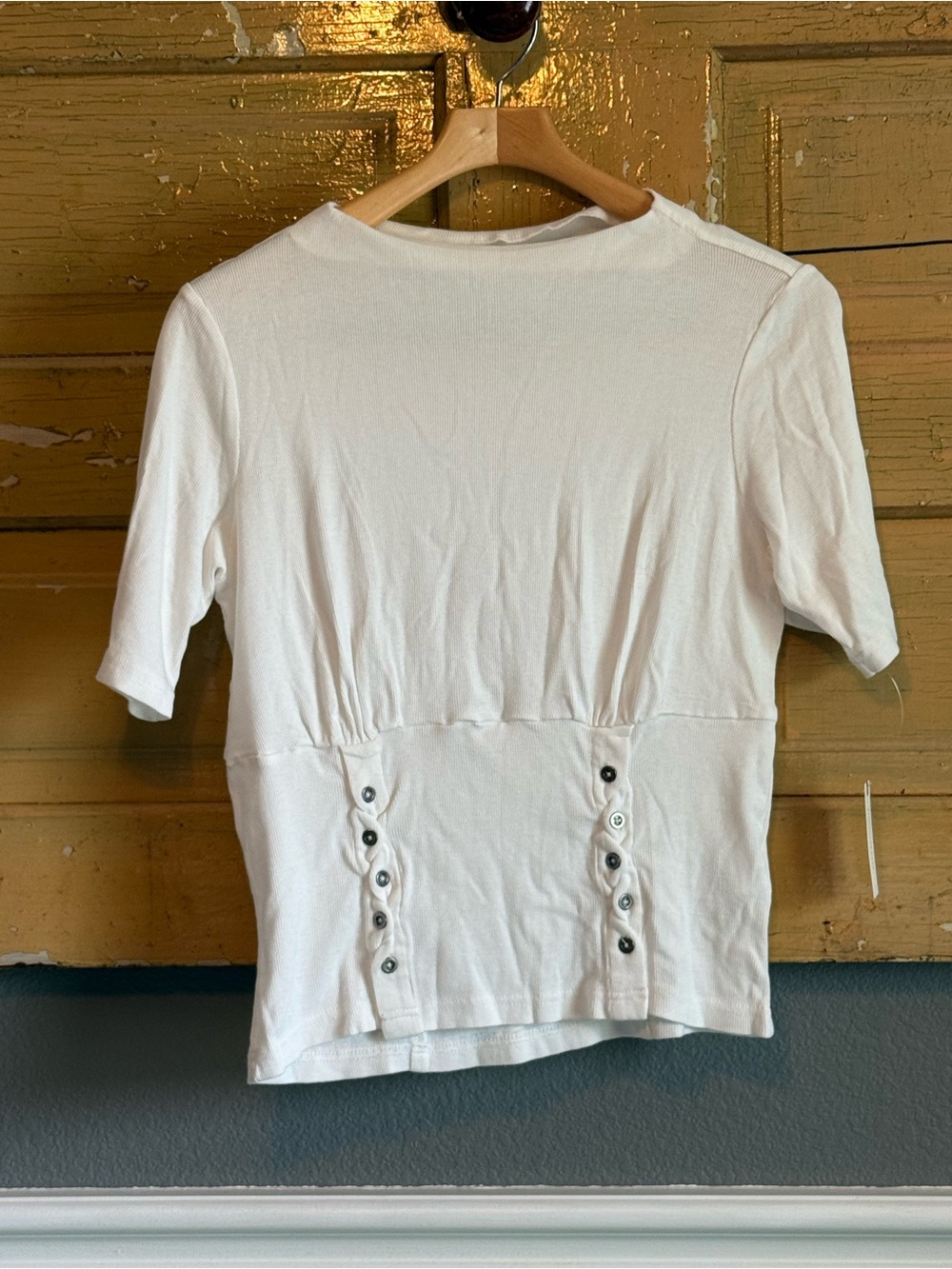 Women's Anthropologie White Short-Sleeve Button Accent Top